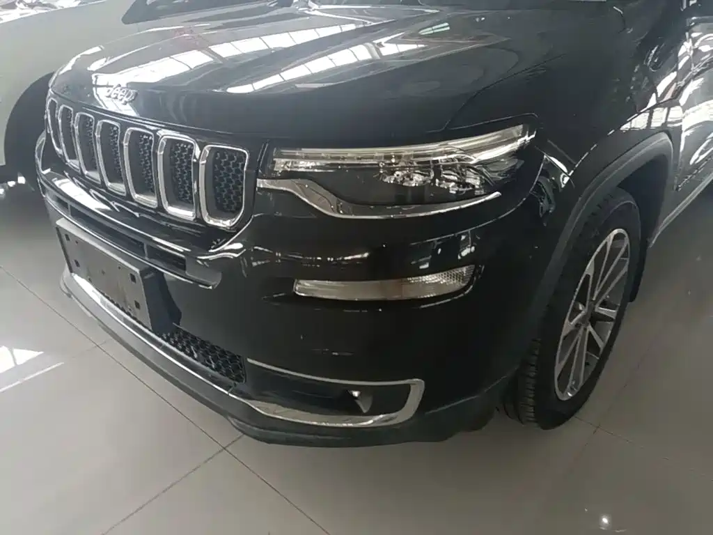 Jeep Grand Commander — миниатюра 24
