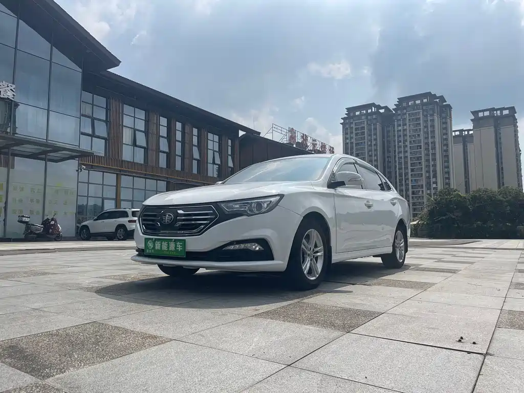 Bestune B30EV — миниатюра 2