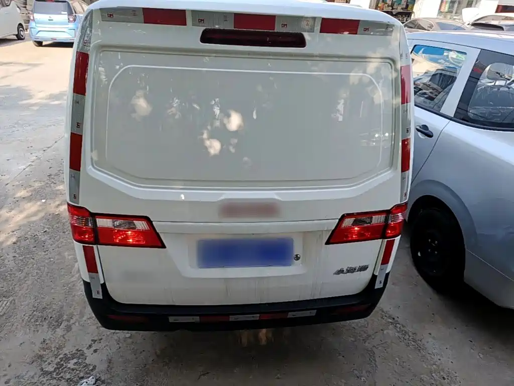 Jinbei X30 2024 1.5L Champion 2/5 мест
