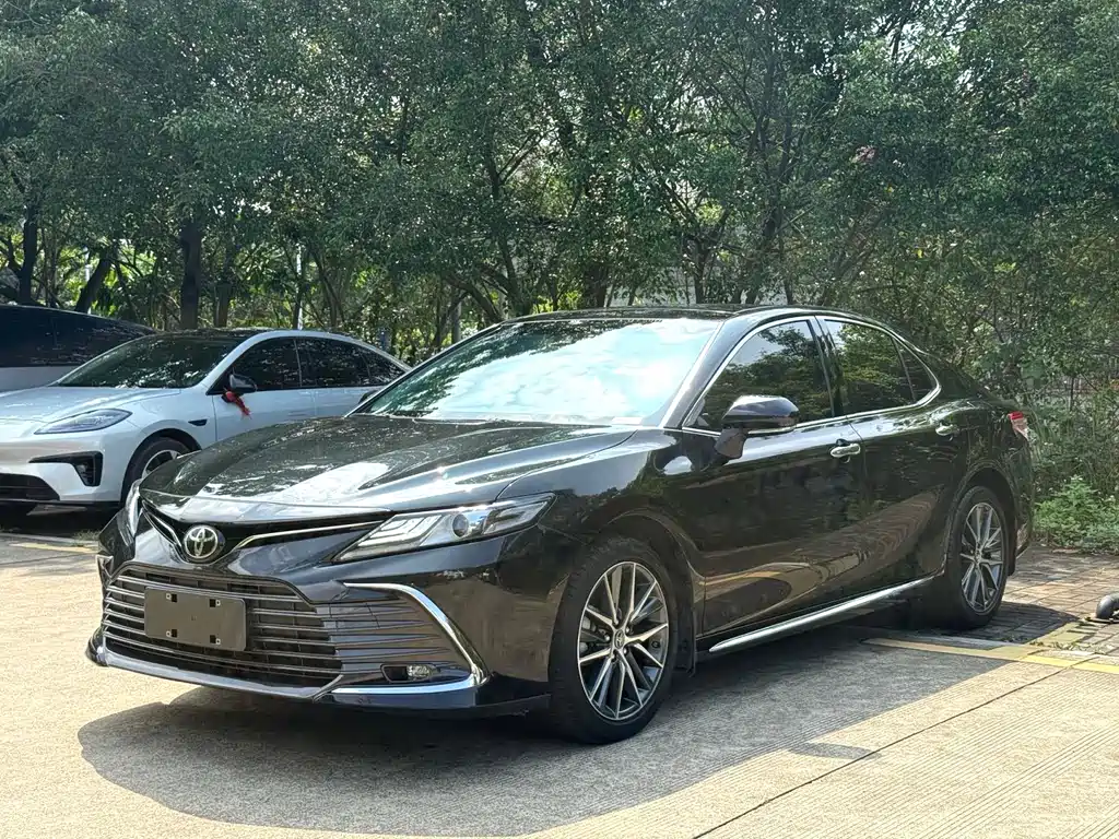 Купить Toyota Camry