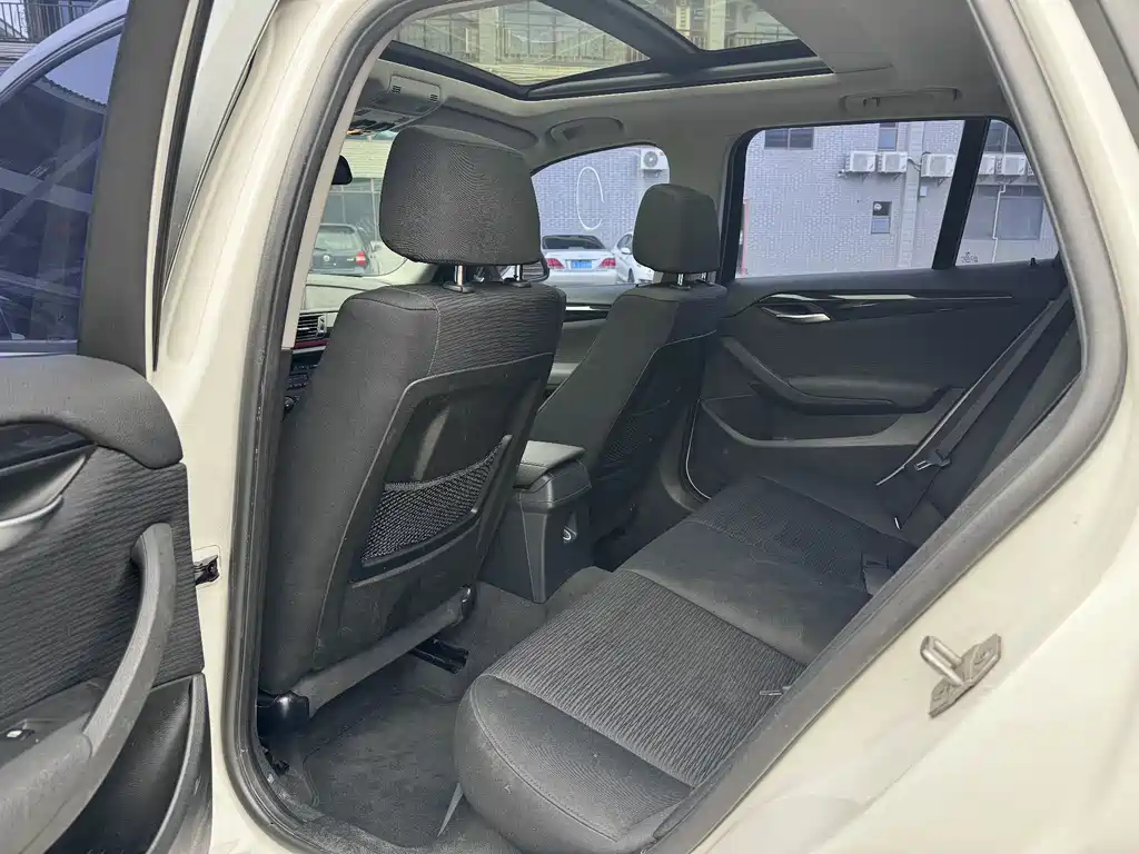 BMW X1 2015 sDrive18i Fashion