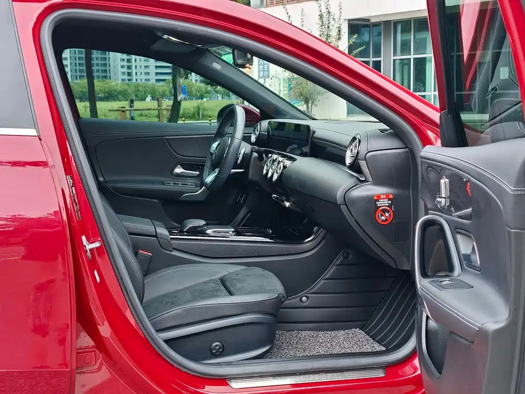 Mercedes-Benz A-Class — миниатюра 17