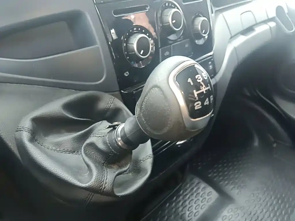 IVECO Ousheng — миниатюра 14