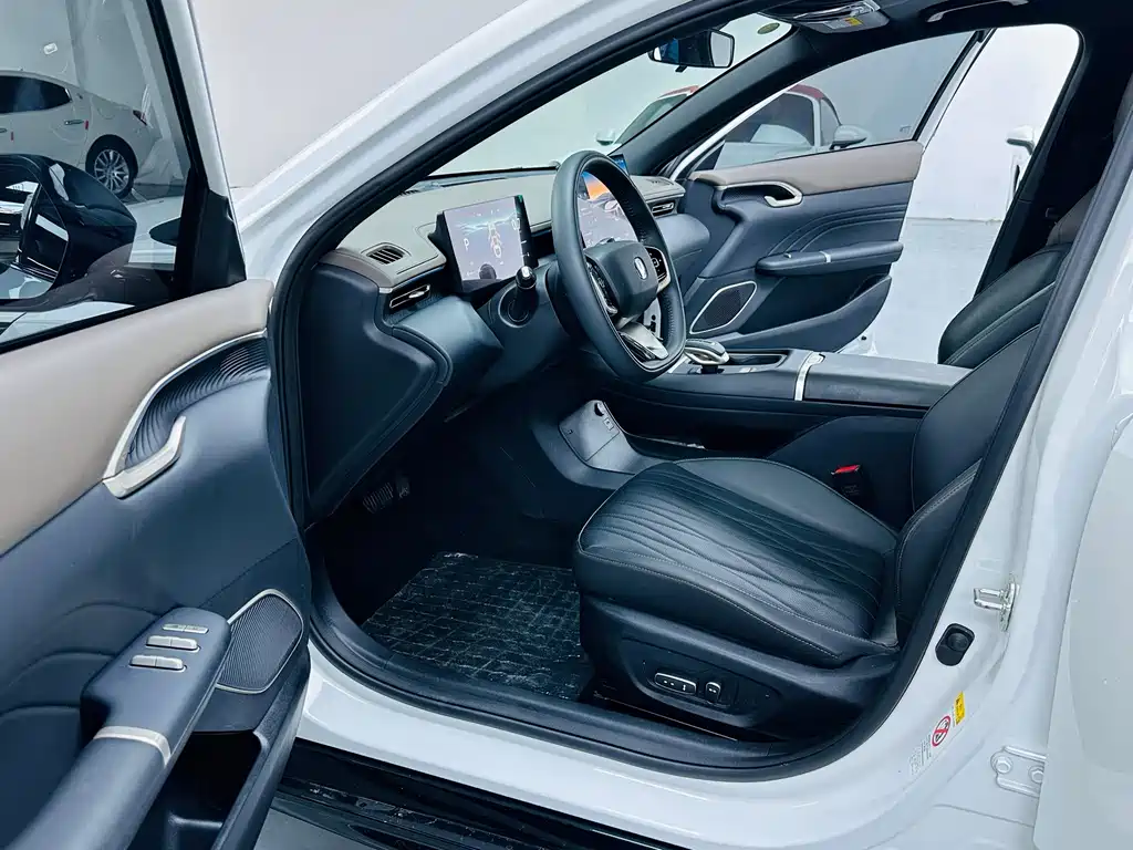 Changan Eado — миниатюра 4
