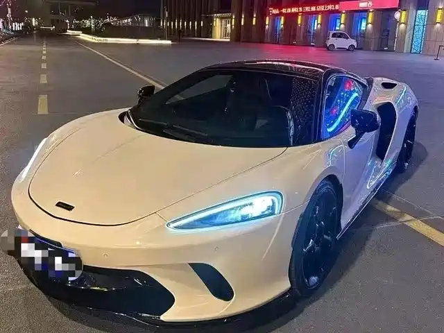 MCLAREN GT