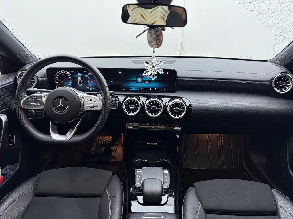 Mercedes-Benz A-Class — миниатюра 14