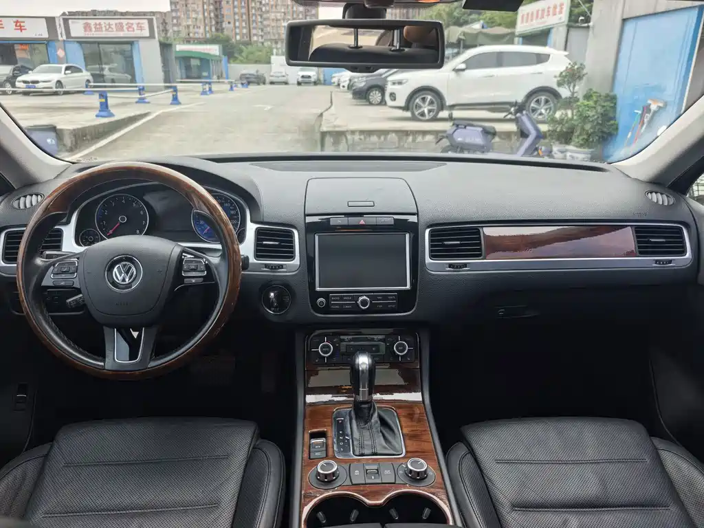 Volkswagen Touareg — миниатюра 13