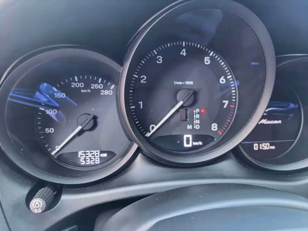 Porsche Macan — миниатюра 4