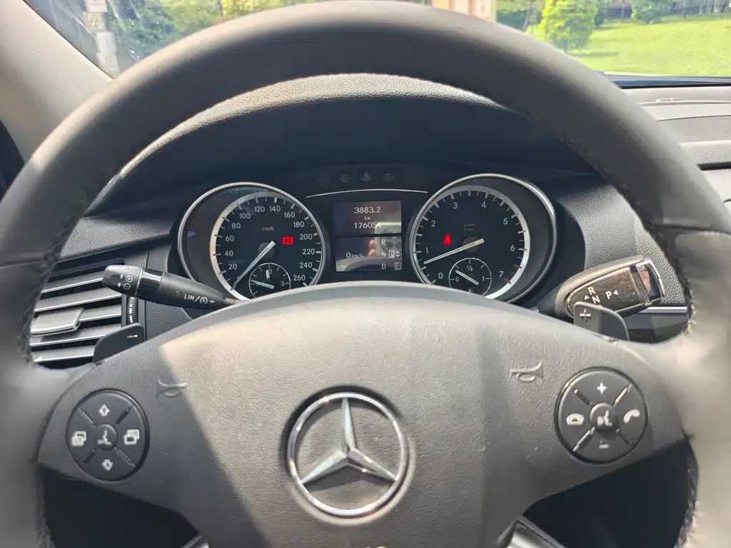 Mercedes-Benz R-Class — миниатюра 9