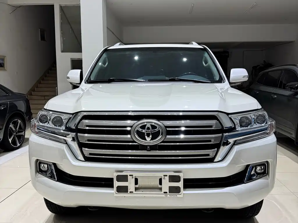 Toyota Land Cruiser — миниатюра 3