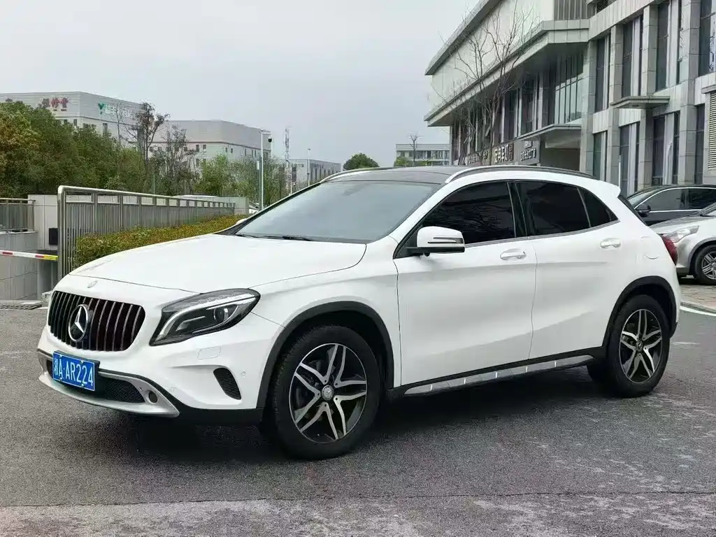 Mercedes-Benz GLA