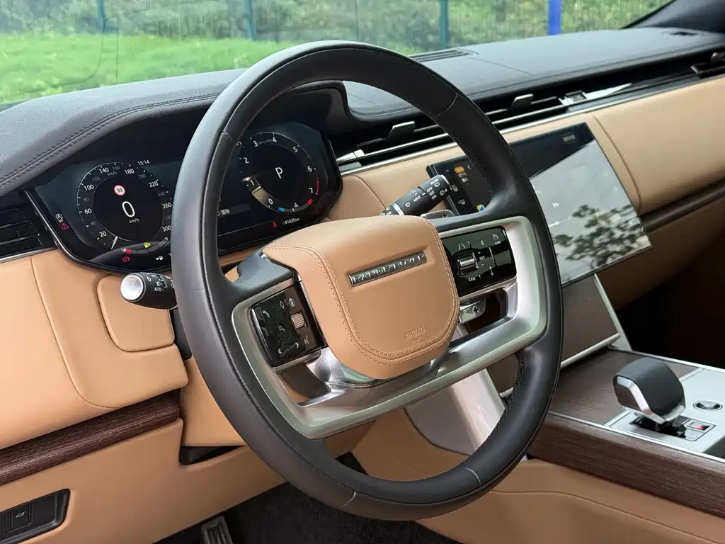 Land Rover Range Rover — миниатюра 4