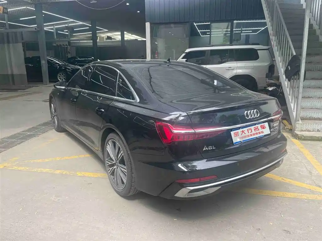 Audi A6L 2023 40 TFSI Luxury