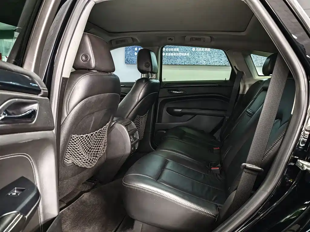 Cadillac SRX — миниатюра 10