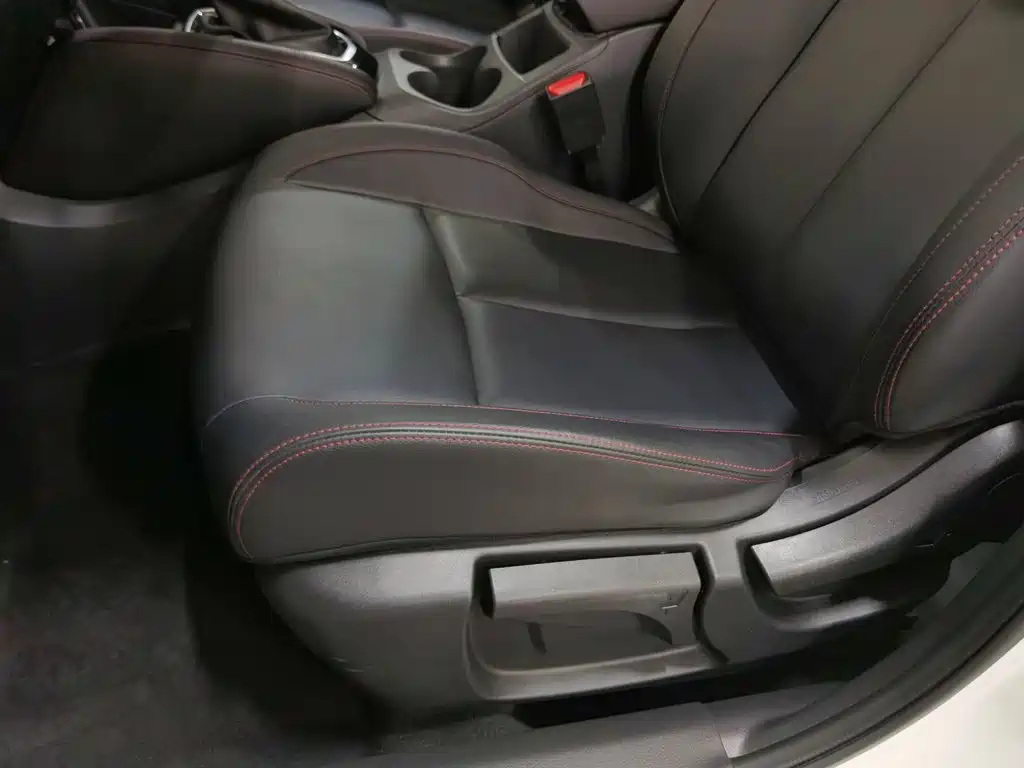 Nissan Qashqai — миниатюра 20