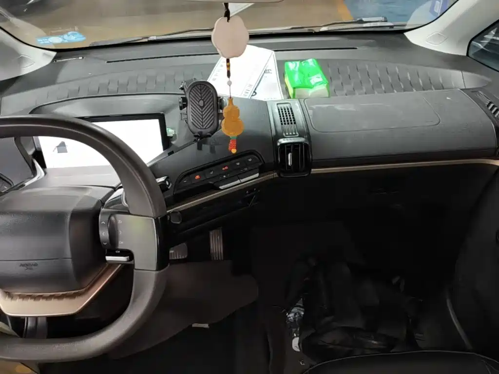 Baojun KiWi EV — миниатюра 10