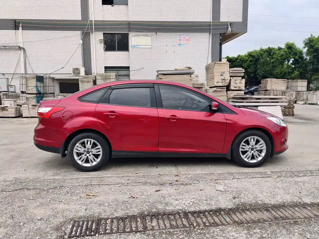 Ford Focus — миниатюра 4