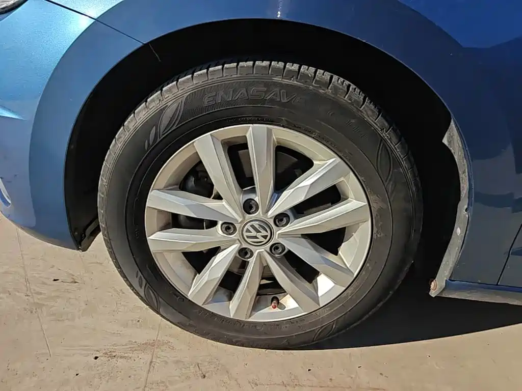 Volkswagen Touran — миниатюра 23
