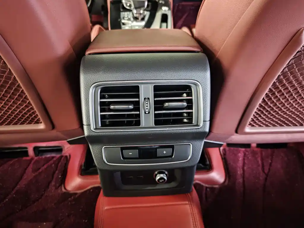 Audi Q5L — миниатюра 12