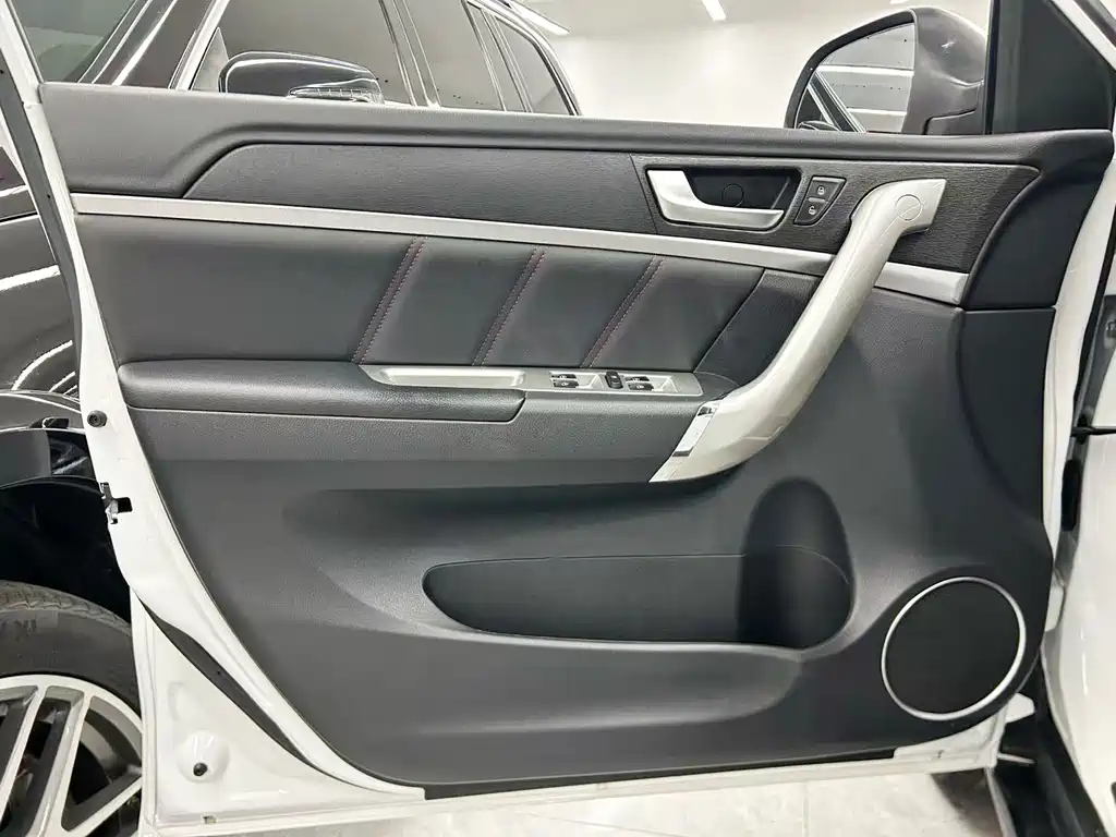 Haval M6 — миниатюра 12