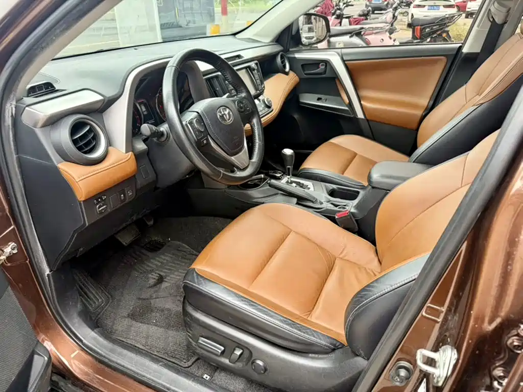 Toyota RAV4 — миниатюра 14