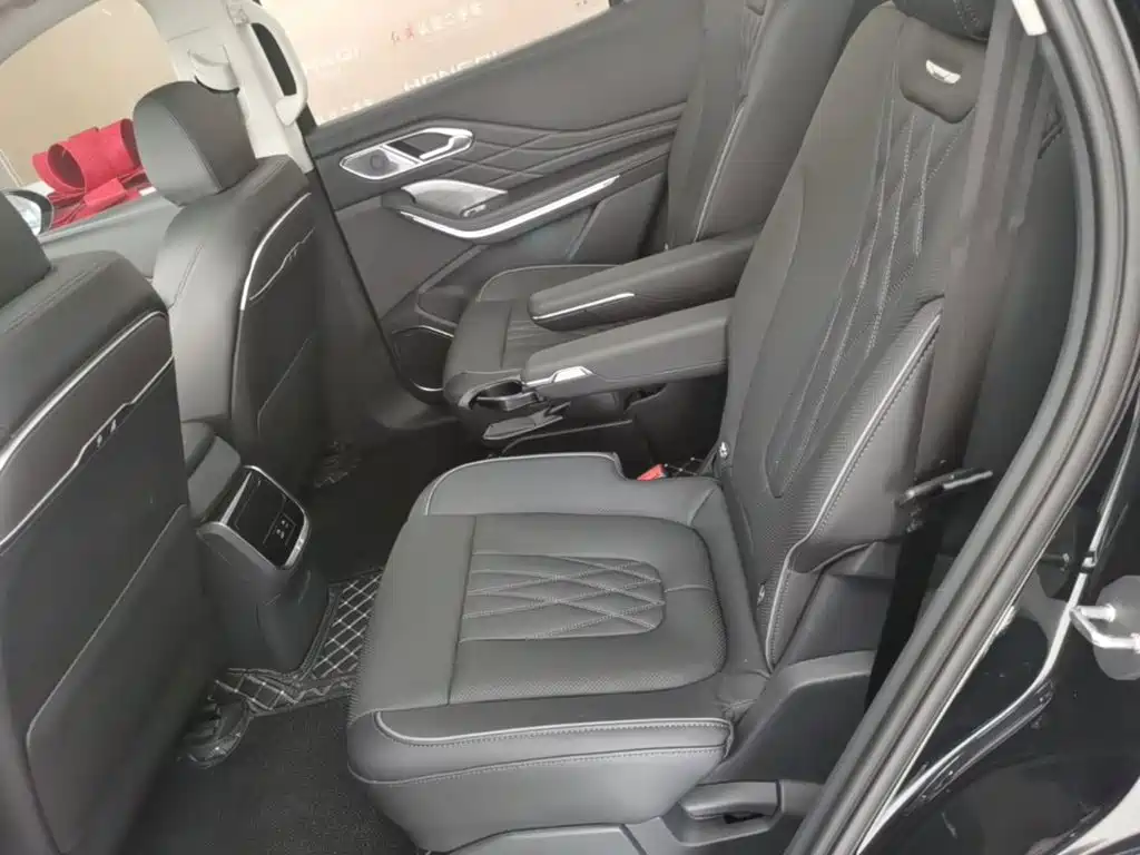 Hongqi Hongqi HS7 PHEV — миниатюра 17