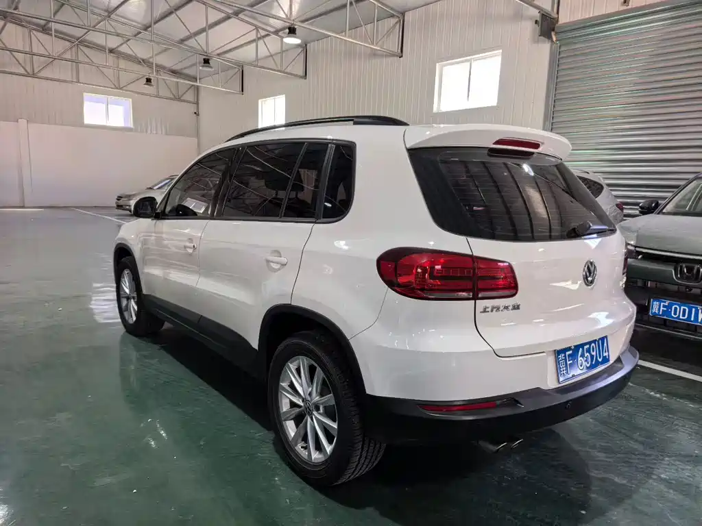 Volkswagen Tiguan — миниатюра 9