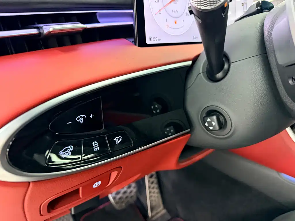 Genesis GV70 — миниатюра 8