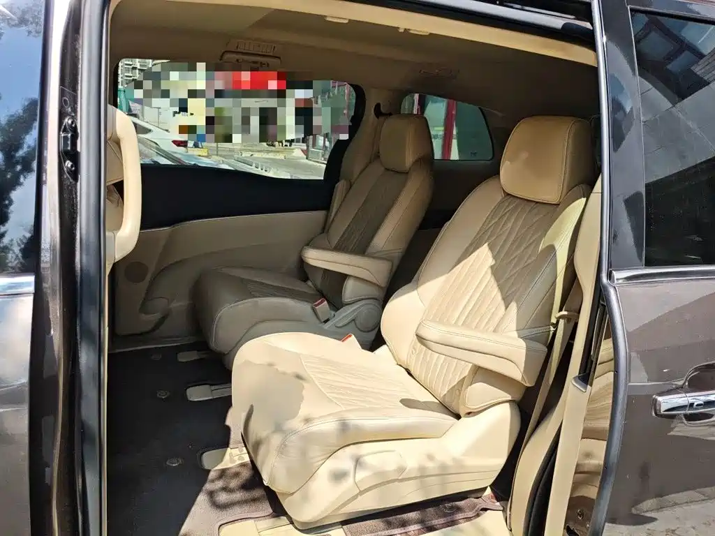 Buick GL8 — миниатюра 15