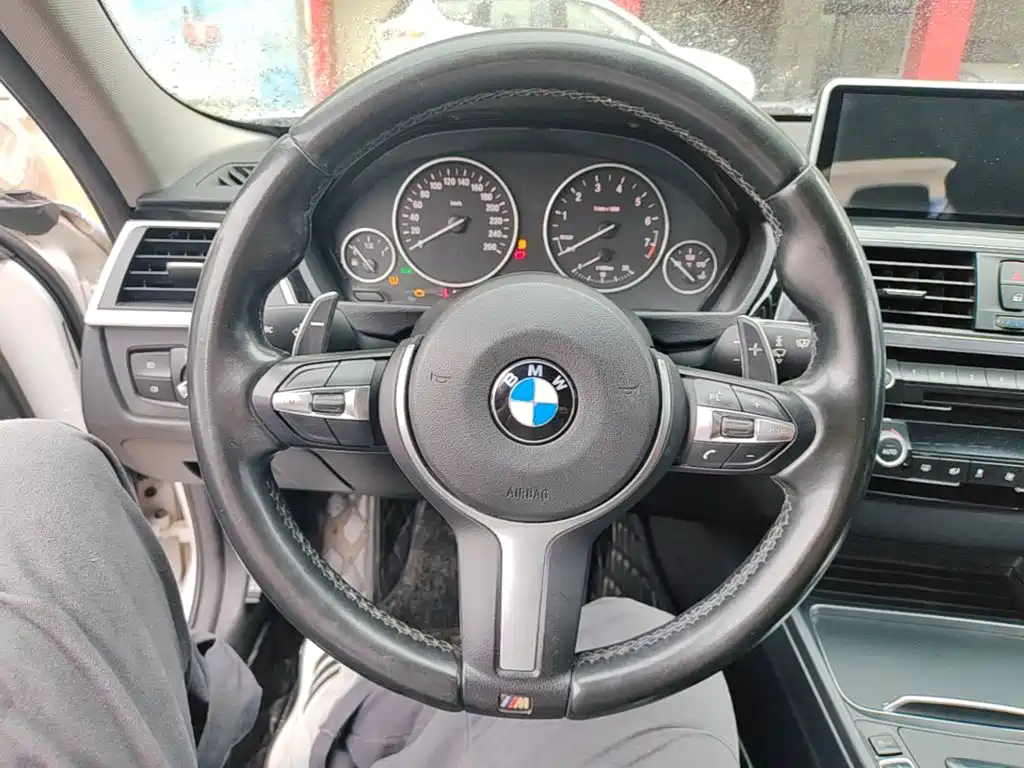 BMW 3 Series — миниатюра 11