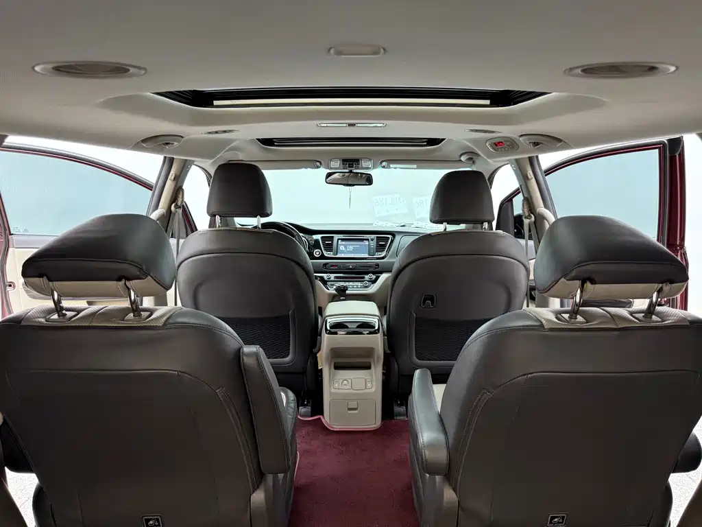 Kia Carnival — миниатюра 24