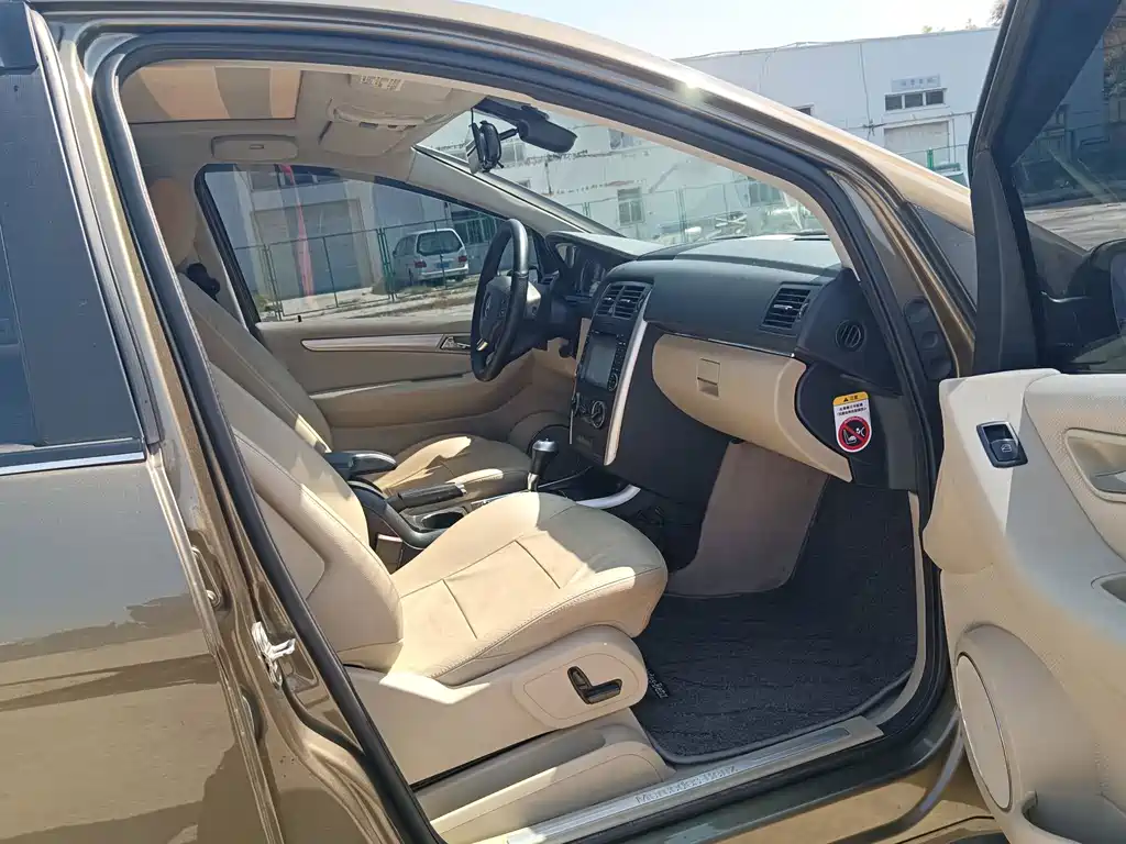 Mercedes-Benz B-Class — миниатюра 10