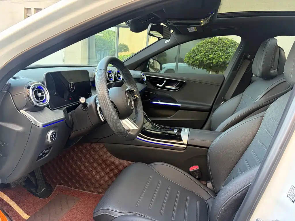 Mercedes-Benz C-Class — миниатюра 6