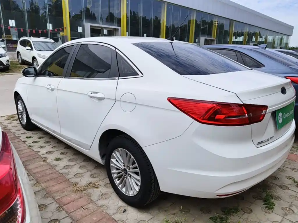 Ford Escort — миниатюра 5