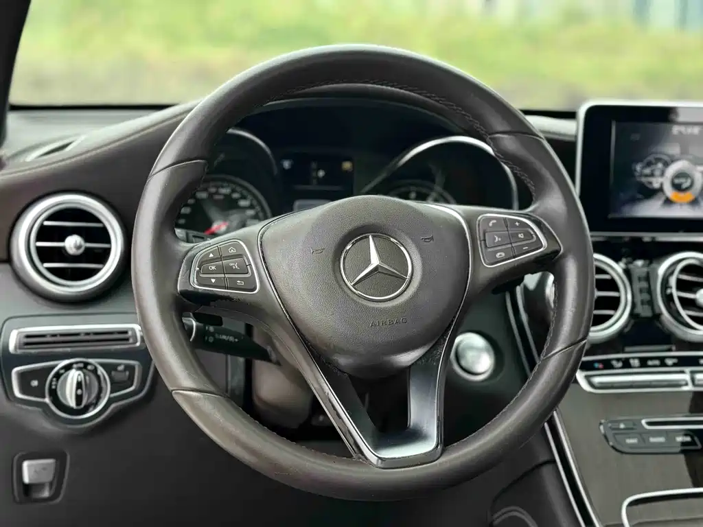 Mercedes-Benz GLC — миниатюра 10