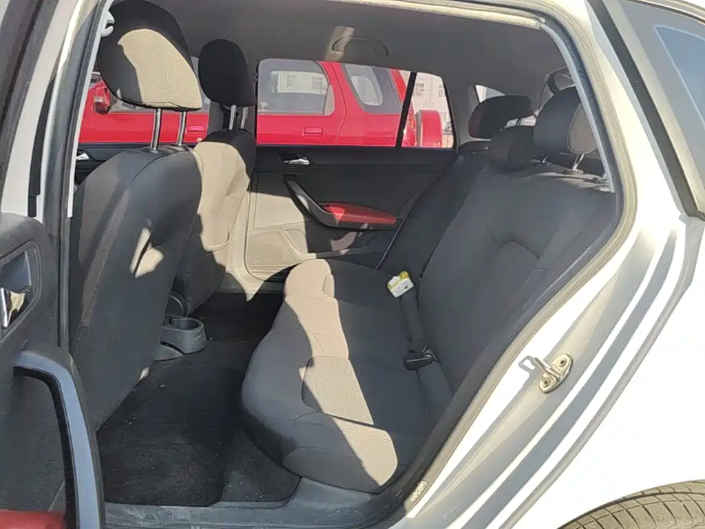 Skoda Rapid Spaceback — миниатюра 17