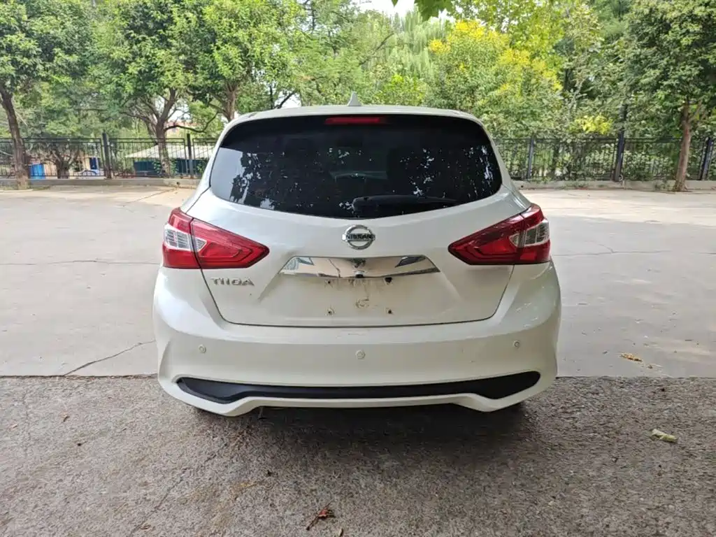 Nissan Tiida — миниатюра 6
