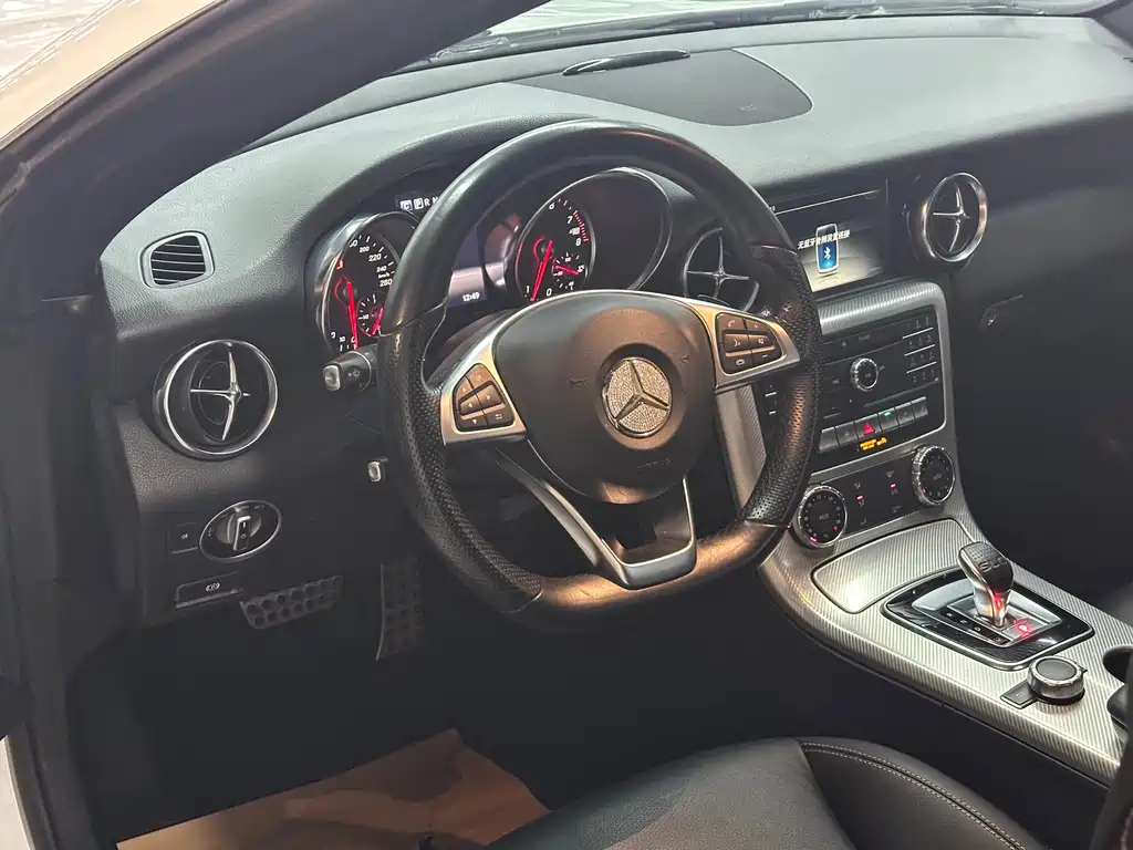Mercedes-Benz SLC — миниатюра 11