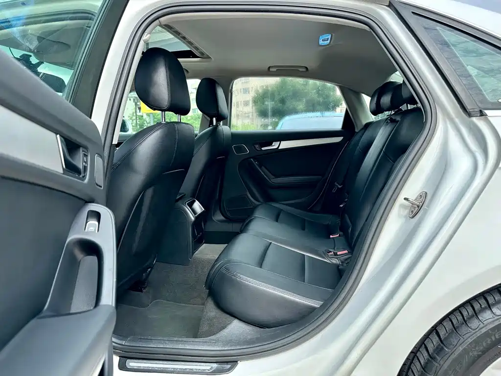 Audi A4L — миниатюра 11