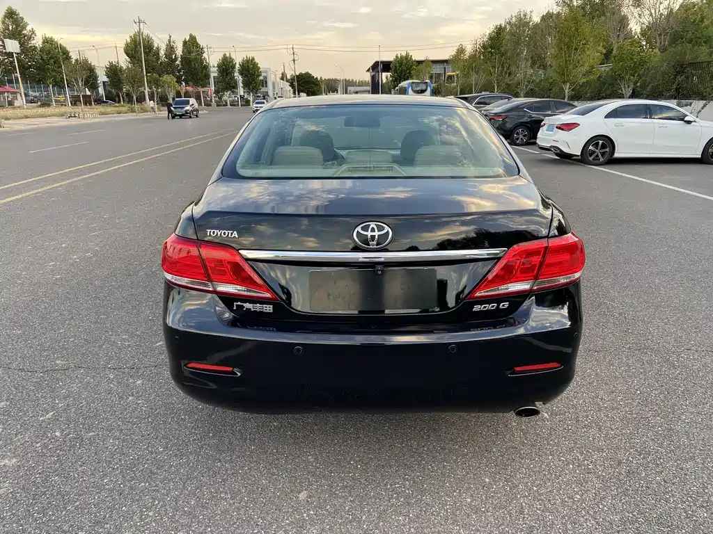 Toyota Camry — миниатюра 5