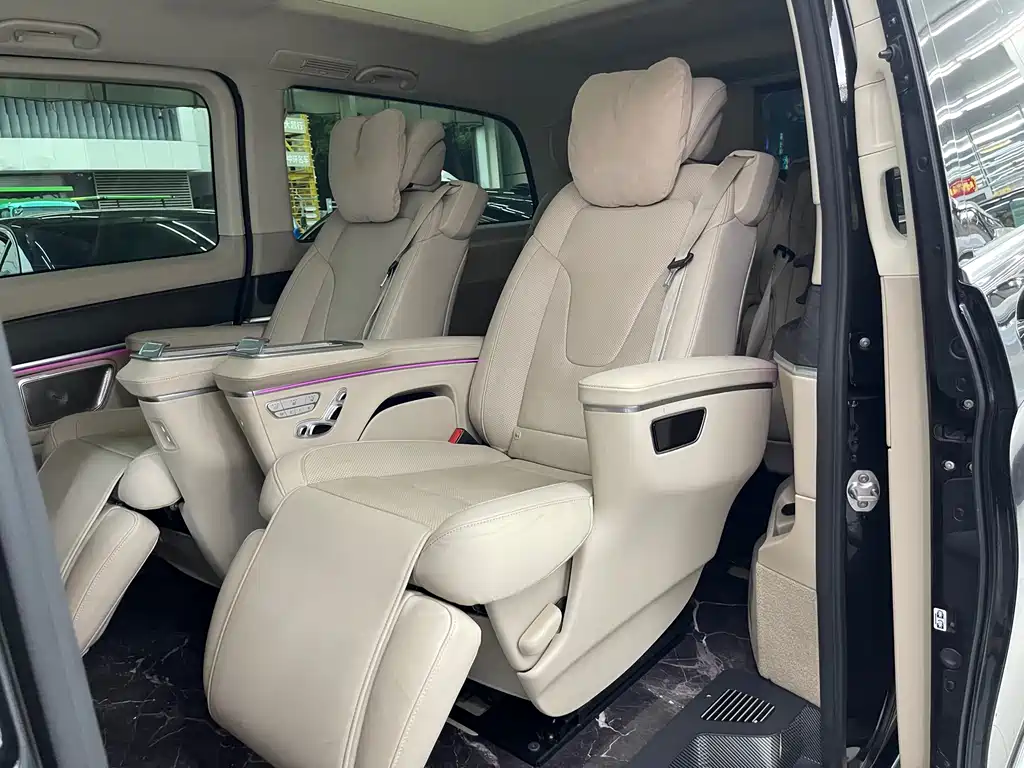 Mercedes-Benz V-Class V 2024 V 300 L Luxury