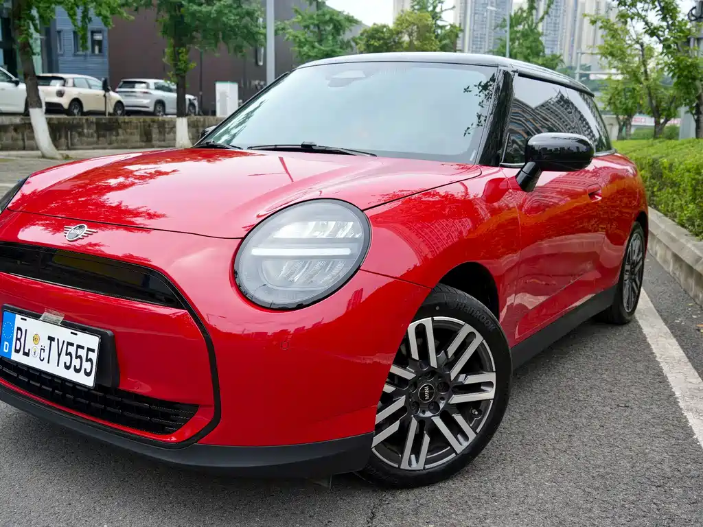 Mini COOPER 2025 456km COOPER E