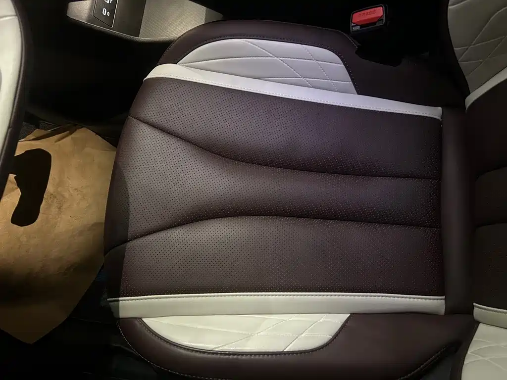 Geely Xingyue L — миниатюра 17