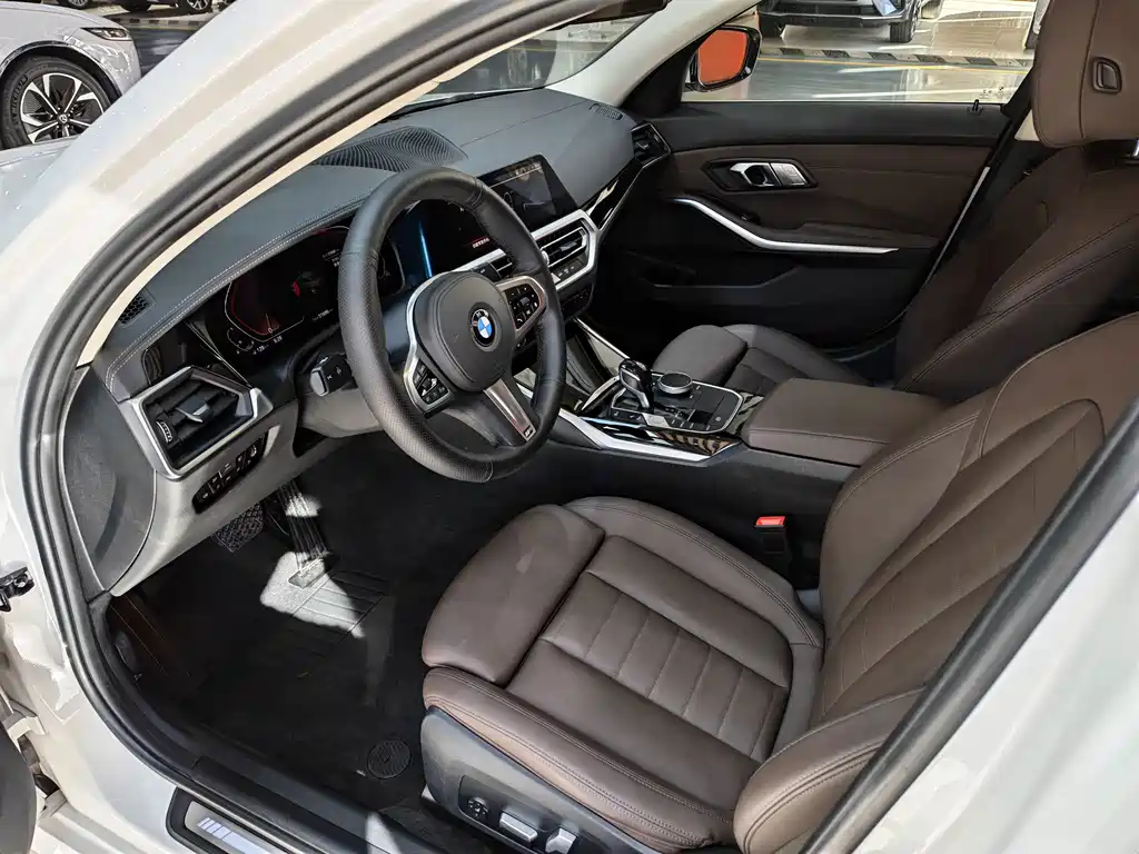 BMW 3 Series — миниатюра 7