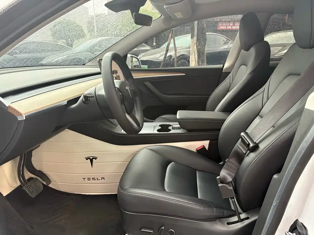 Tesla Model Y — фотографии объявления, Фото 8