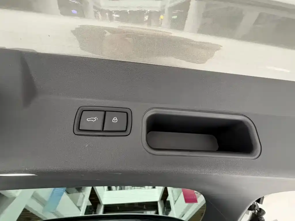 Li Auto Li ONE — миниатюра 25