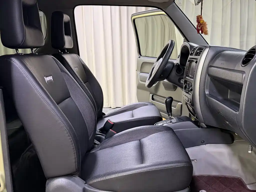 Suzuki Jimny — миниатюра 28
