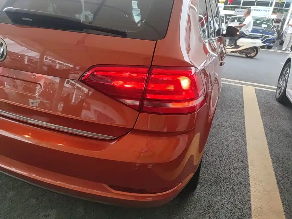 Volkswagen Santana — миниатюра 8