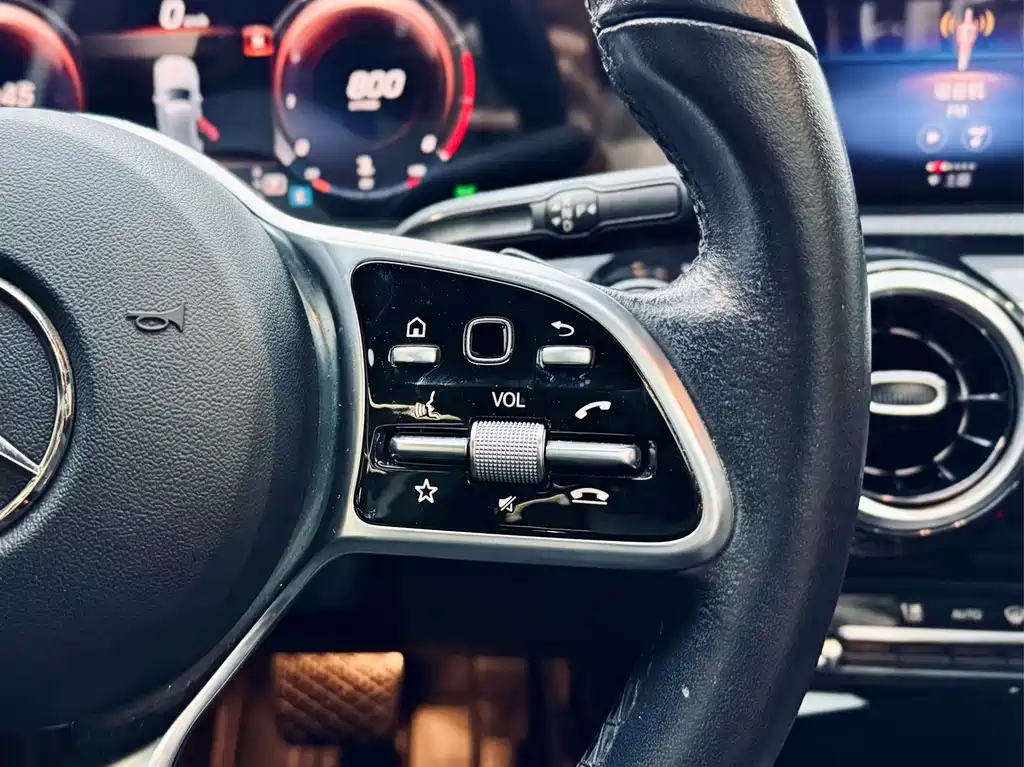 MERCEDES-BENZ A CLASS