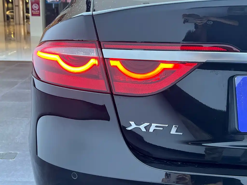 Jaguar XFL — миниатюра 27